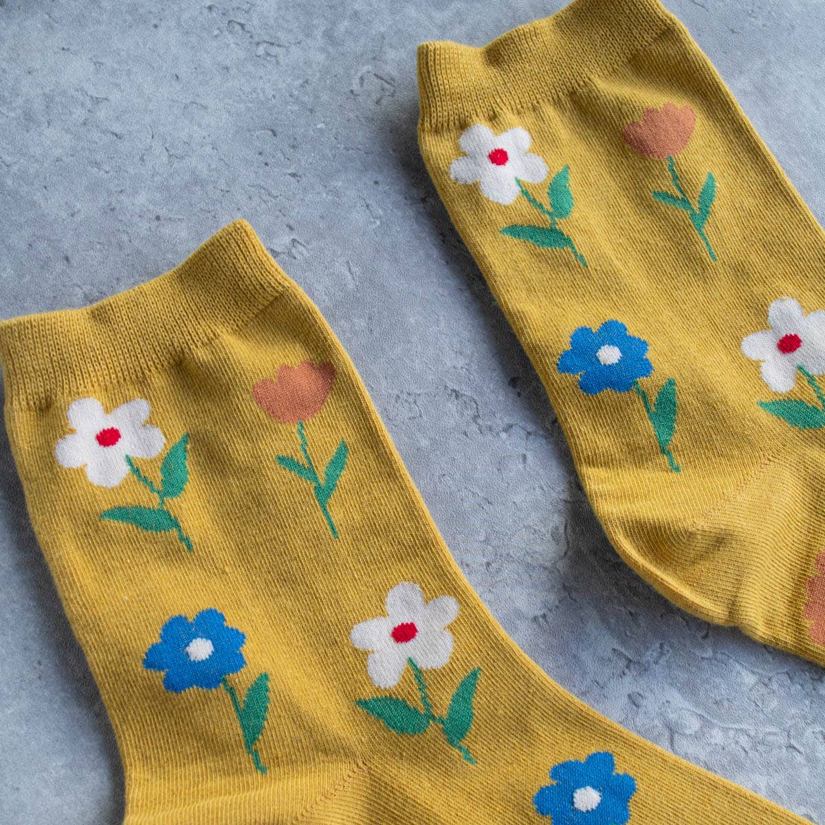 Favorite Flower Casual Socks - Set of Two